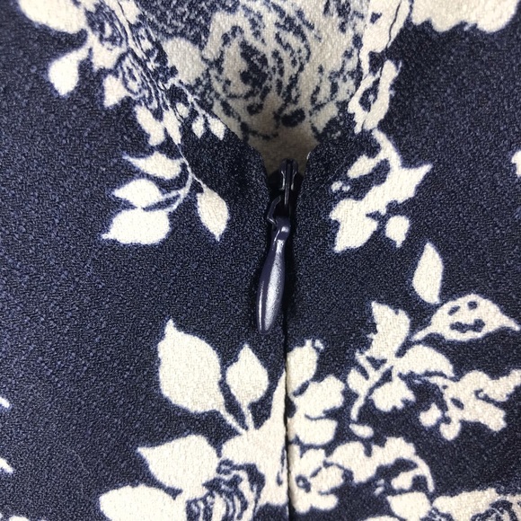 Lush Floral V Back Jumpsuit Romper Dress Shorts XS - Picture 9 of 10